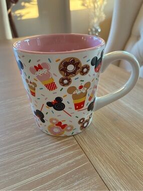 DISNEY, NEW, Sweet Treats Mug with Pink interior! So So CUTE! 🧁🧁🧁🧁🧁🍭🍭🍭🍭🍭🍭